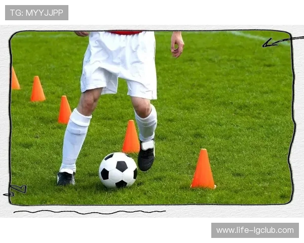 全面提升足球奔跑流畅性的科学训练方法与动作衔接技巧实战全解析